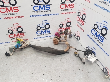 Claas Arion 640 Cab Dashboard Wiring Loom 0026081260, 0026081261, 26081260 - الكابلات / الأسلاك - جرار: صور 1 Claas Arion 640 Cab Dashboard Wiring Loom 0026081260, 0026081261, 26081260 - الكابلات / الأسلاك - جرار: صور 1