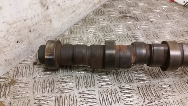 Deutz Agrotron 6.15 Engine Camshaft And Gear 04801688 - عمود الحدبات - جرار: صور 3 Deutz Agrotron 6.15 Engine Camshaft And Gear 04801688 - عمود الحدبات - جرار: صور 3