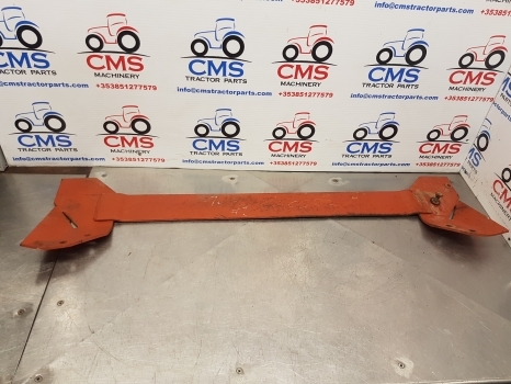 خزان وقود - الآلات والماكينات الزراعية Fiat 115-90, 140-90, 130-90, 160-90, 180-90 Fuel Tank Support 82992886, 82992887: صور 1