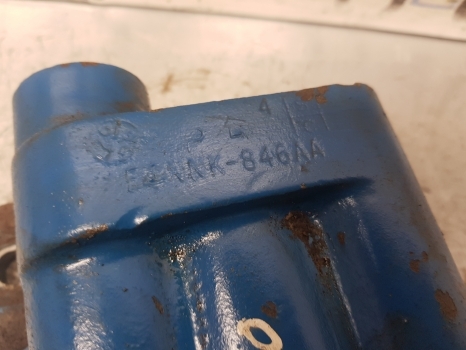 Ford 10 Series 5610 Priority Valve E4nnk846aa; E4nnr947fa; E0nnr947bb; 83949225 - صمام هيدروليكي - جرار: صور 5 Ford 10 Series 5610 Priority Valve E4nnk846aa; E4nnr947fa; E0nnr947bb; 83949225 - صمام هيدروليكي - جرار: صور 5