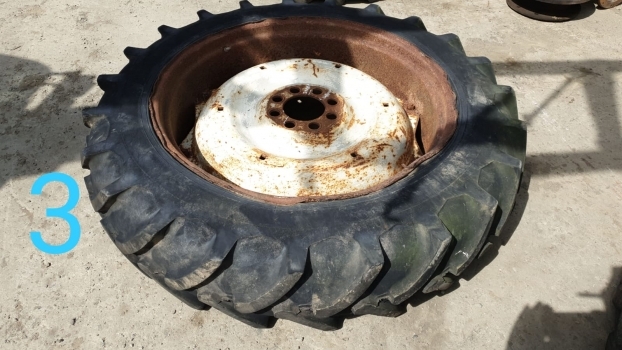 Ford 13.6 R36 Wheel 8 Stud - عجلات - جرار: صور 1 Ford 13.6 R36 Wheel 8 Stud - عجلات - جرار: صور 1