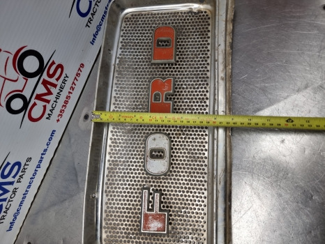 Ford 2000, 3000, 4000, 5000, 4110, Cab Front Grill Genuine 81823928, - جلوپنجره: صور 5 Ford 2000, 3000, 4000, 5000, 4110, Cab Front Grill Genuine 81823928, - جلوپنجره: صور 5