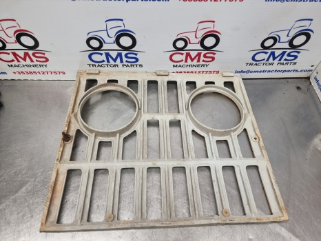 Ford 2000, 3000, 4000, 5000, 7100 Front Grille 81824198, D1nn8151b - جلوپنجره: صور 4 Ford 2000, 3000, 4000, 5000, 7100 Front Grille 81824198, D1nn8151b - جلوپنجره: صور 4