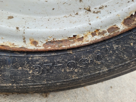 Ford 2600, 3600, 4600, 4000 Pair Front Wheel Rim And Tyre 7.50-16 Original Fomoco - عجلات: صور 3 Ford 2600, 3600, 4600, 4000 Pair Front Wheel Rim And Tyre 7.50-16 Original Fomoco - عجلات: صور 3