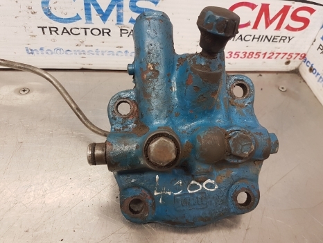 Ford 4000, 4110, 4400, 4410 Hydraulic Flow Control Valve C5nnn982b, 81802242 - صمام هيدروليكي - جرار: صور 2 Ford 4000, 4110, 4400, 4410 Hydraulic Flow Control Valve C5nnn982b, 81802242 - صمام هيدروليكي - جرار: صور 2