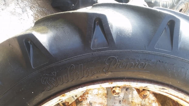 Ford 4000 Rear Wheel And Tyre 12.4/11-32. Please Check By Description - عجلات - جرار: صور 4 Ford 4000 Rear Wheel And Tyre 12.4/11-32. Please Check By Description - عجلات - جرار: صور 4