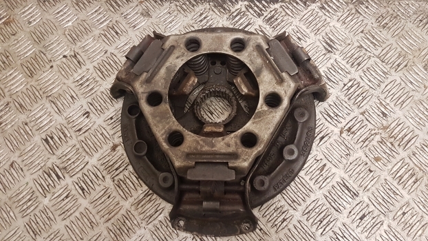 Ford 4100, 4200 Clutch Pressure Plate C9nn7563e - القابض و قطع الغيار - جرار: صور 2 Ford 4100, 4200 Clutch Pressure Plate C9nn7563e - القابض و قطع الغيار - جرار: صور 2