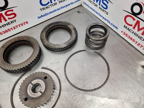 Ford 4630, 30 Series, Clutch Plate, Disc And Hub 86604372, K3660623692 - القابض و قطع الغيار: صور 5 Ford 4630, 30 Series, Clutch Plate, Disc And Hub 86604372, K3660623692 - القابض و قطع الغيار: صور 5