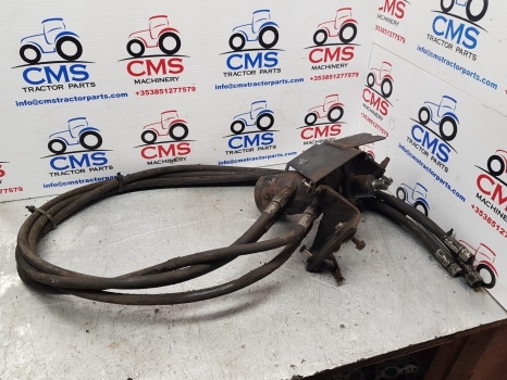 Ford 555, 7910, 8210 Orbital Steering Motor Valve Assy 86604767, 86585452 - قيادة السيارة - جرار: صور 1 Ford 555, 7910, 8210 Orbital Steering Motor Valve Assy 86604767, 86585452 - قيادة السيارة - جرار: صور 1