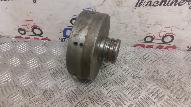 Ford 7710 Pto Clutch Pack Assembly 10, Ts Series 83924795, E0nnn707aa - القابض و قطع الغيار: صور 3 Ford 7710 Pto Clutch Pack Assembly 10, Ts Series 83924795, E0nnn707aa - القابض و قطع الغيار: صور 3