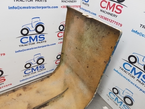 Ford 7810, 7910, 8210 Series Bonnet Cover Panel In Front Of The Cab D5nn9n128a - هود - جرار: صور 5 Ford 7810, 7910, 8210 Series Bonnet Cover Panel In Front Of The Cab D5nn9n128a - هود - جرار: صور 5