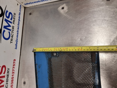 Ford 7910, 7810, 8210 Engine Side Guard, Shield Grill F0nn10n333aa11b - جلوپنجره: صور 5 Ford 7910, 7810, 8210 Engine Side Guard, Shield Grill F0nn10n333aa11b - جلوپنجره: صور 5