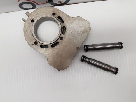 Ford New Holland 40,ts 8240,7740 Transmission Clutch Valve 81871385, F0nn7l575ac - علبة التروس: صور 2 Ford New Holland 40,ts 8240,7740 Transmission Clutch Valve 81871385, F0nn7l575ac - علبة التروس: صور 2