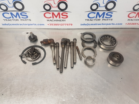 Ford New Holland 8160, Tm, 60 Series, Transmission Connector, Spacer 5162184 - علبة التروس: صور 1 Ford New Holland 8160, Tm, 60 Series, Transmission Connector, Spacer 5162184 - علبة التروس: صور 1