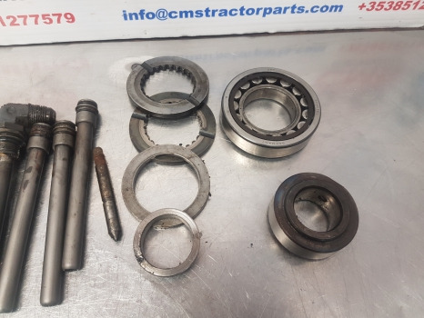 Ford New Holland 8160, Tm, 60 Series, Transmission Connector, Spacer 5162184 - علبة التروس: صور 3 Ford New Holland 8160, Tm, 60 Series, Transmission Connector, Spacer 5162184 - علبة التروس: صور 3