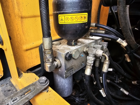 Hyundai Hx220l Hydraulic Priority Valve 31q6-20062 - علم السوائل المتحركة: صور 1 Hyundai Hx220l Hydraulic Priority Valve 31q6-20062 - علم السوائل المتحركة: صور 1