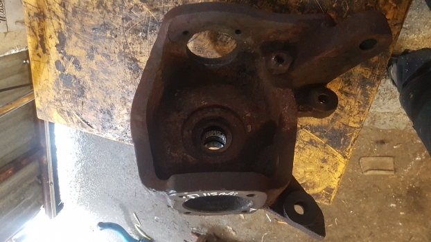 Jcb Fastrac 185-65 Front Axle Swivel Housing Lhs 454/05203, 454/05202, 454/05201 - المحور الأمامي - جرار: صور 3 Jcb Fastrac 185-65 Front Axle Swivel Housing Lhs 454/05203, 454/05202, 454/05201 - المحور الأمامي - جرار: صور 3