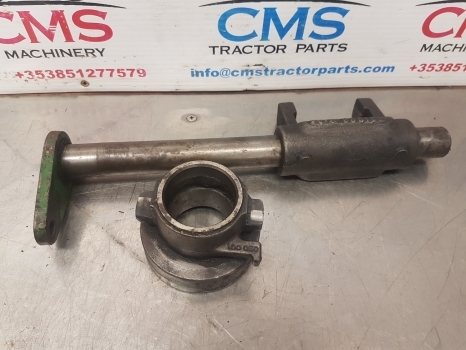 John Deere 2030 Clutch Throw-out-bearing And Fork T21999, At19837, R51469 - القابض و قطع الغيار - جرار: صور 1 John Deere 2030 Clutch Throw-out-bearing And Fork T21999, At19837, R51469 - القابض و قطع الغيار - جرار: صور 1