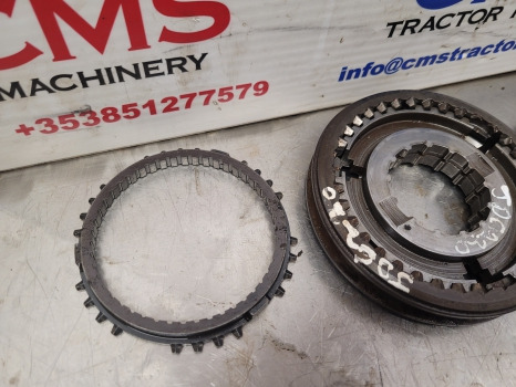 John Deere 6230 Transmission Synchroniser Parts Al157733, Al80884 - نقل الحركة: صور 3 John Deere 6230 Transmission Synchroniser Parts Al157733, Al80884 - نقل الحركة: صور 3