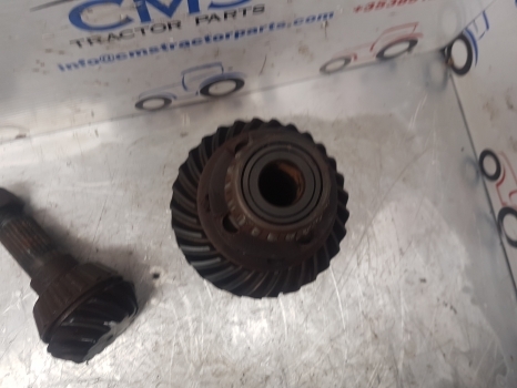 John Deere 6300, 6400 Zf Apl2025 Front Bevel Gear Differential Al79791, L100149 - التفاضلية والعتاد - جرار: صور 2 John Deere 6300, 6400 Zf Apl2025 Front Bevel Gear Differential Al79791, L100149 - التفاضلية والعتاد - جرار: صور 2