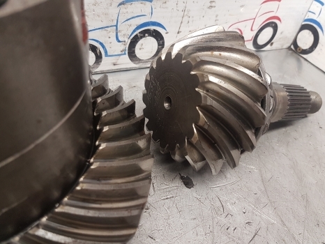 John Deere 6900 Zf Apl2060 Axle Bevel Gear And Differential Al110919, 4475217001 - التفاضلية والعتاد - جرار: صور 2 John Deere 6900 Zf Apl2060 Axle Bevel Gear And Differential Al110919, 4475217001 - التفاضلية والعتاد - جرار: صور 2