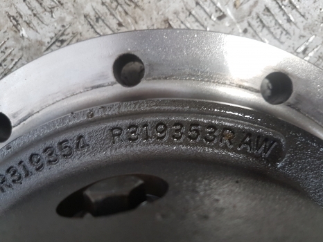 John Deere 6r Series 6210r Rear Axle Differential R341229, R560061, R319352 - التفاضلية والعتاد - جرار: صور 4 John Deere 6r Series 6210r Rear Axle Differential R341229, R560061, R319352 - التفاضلية والعتاد - جرار: صور 4