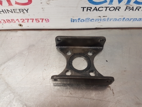 Lamboghini 1056, R714, R724, R584 Fuel Pump Support 0.041.1615.0, 0.053.1615.0 - مضخات الوقود - جرار: صور 2 Lamboghini 1056, R714, R724, R584 Fuel Pump Support 0.041.1615.0, 0.053.1615.0 - مضخات الوقود - جرار: صور 2