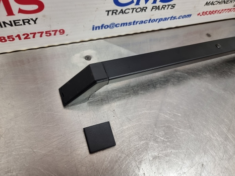 Massey Ferguson 300 Series, 390, 399, Cab Door Handle Lock Lh 3476171m1 - باب و قطع الغيار: صور 3 Massey Ferguson 300 Series, 390, 399, Cab Door Handle Lock Lh 3476171m1 - باب و قطع الغيار: صور 3