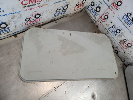 Massey Ferguson 4225, 4245, 4255, 4355, 4345, 4260 Cab Roof Hatch 3901552m91 - هيكل السيارة الخارجية: صور 4 Massey Ferguson 4225, 4245, 4255, 4355, 4345, 4260 Cab Roof Hatch 3901552m91 - هيكل السيارة الخارجية: صور 4