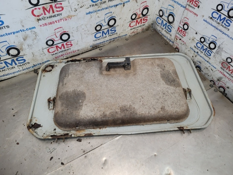 Massey Ferguson 4225, 4245, 4255, 4355, 4345 Cab Roof Hatch Lining 3901552m91 - هيكل السيارة الخارجية: صور 1 Massey Ferguson 4225, 4245, 4255, 4355, 4345 Cab Roof Hatch Lining 3901552m91 - هيكل السيارة الخارجية: صور 1