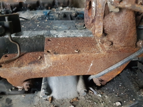 Massey Ferguson 4255, 3075, 6130, 6140, 6450 Exhaust Manifold 3640980m91 - مشعب العادم - جرار: صور 1 Massey Ferguson 4255, 3075, 6130, 6140, 6450 Exhaust Manifold 3640980m91 - مشعب العادم - جرار: صور 1