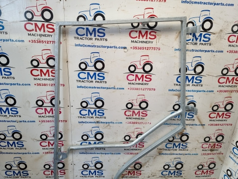 Massey Ferguson 4255, 4200, 4300 Series Cab Door Frame Lh Galvanized 3505181m91 - باب و قطع الغيار: صور 2 Massey Ferguson 4255, 4200, 4300 Series Cab Door Frame Lh Galvanized 3505181m91 - باب و قطع الغيار: صور 2
