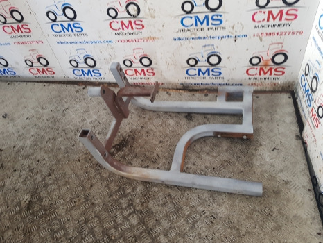 الكابينة تعليق Massey Ferguson 5612, 5613, 5611 Tool Box Step Support Bracket Frame Rhs: صور 8