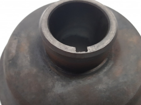 Massey Ferguson 65 Mk1 Engine Crankshaft Pulley  0670319, 31143721, 1641063m1 - المحرك و قطع الغيار: صور 4 Massey Ferguson 65 Mk1 Engine Crankshaft Pulley  0670319, 31143721, 1641063m1 - المحرك و قطع الغيار: صور 4