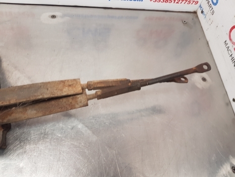 Massey Ferguson 690, 8650, 460 Draft Position Controls 1679918m91, 1679927m93 - علم السوائل المتحركة - جرار: صور 5 Massey Ferguson 690, 8650, 460 Draft Position Controls 1679918m91, 1679927m93 - علم السوائل المتحركة - جرار: صور 5