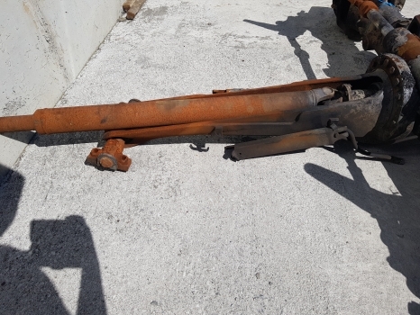 Massey Ferguson 7719s Front Axle Suspension Bracket Assy 4391065m91, 4391065m91 - تعليق - جرار: صور 1 Massey Ferguson 7719s Front Axle Suspension Bracket Assy 4391065m91, 4391065m91 - تعليق - جرار: صور 1
