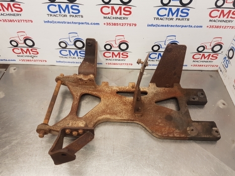 Mccormick Mc115, Mc95, Mc105 Bonnet, Hood Support 358001a1, 706569a2, 704107a2 - هود - جرار: صور 2 Mccormick Mc115, Mc95, Mc105 Bonnet, Hood Support 358001a1, 706569a2, 704107a2 - هود - جرار: صور 2