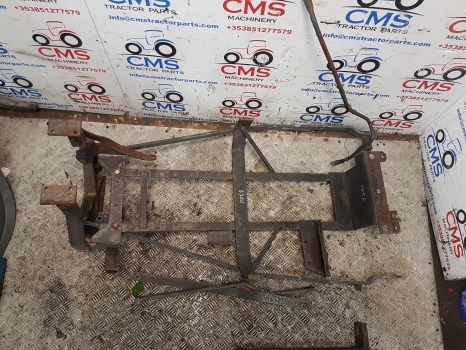 New Holland 8360, 8260, 8160, Tm120, Tm140 Bonnet, Hood Support Kit 82006312 - هود - جرار: صور 5 New Holland 8360, 8260, 8160, Tm120, Tm140 Bonnet, Hood Support Kit 82006312 - هود - جرار: صور 5