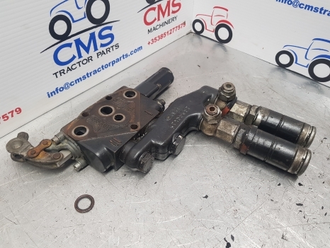 New Holland Case Hydraulic Auxiliary Valve Slice 5146538, 47135697, 87396804 - صمام هيدروليكي - جرار: صور 4 New Holland Case Hydraulic Auxiliary Valve Slice 5146538, 47135697, 87396804 - صمام هيدروليكي - جرار: صور 4