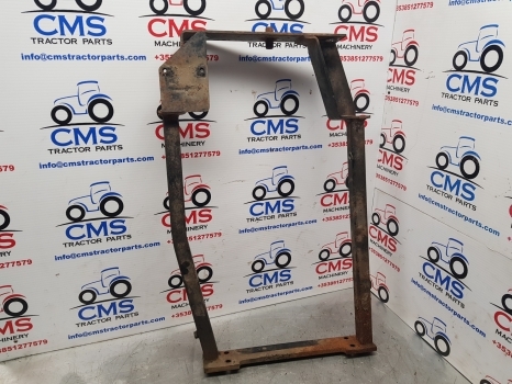 New Holland Case Puma T6000, T7 T7.200 Hood Bonnet Support 84148993, 84355109 - هود - جرار: صور 1 New Holland Case Puma T6000, T7 T7.200 Hood Bonnet Support 84148993, 84355109 - هود - جرار: صور 1