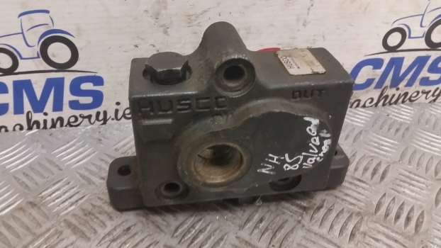 New Holland Nhseries Husco Bachoe Control Valve, Hydraulic Out Section 85801189 - صمام هيدروليكي - جرار: صور 2 New Holland Nhseries Husco Bachoe Control Valve, Hydraulic Out Section 85801189 - صمام هيدروليكي - جرار: صور 2