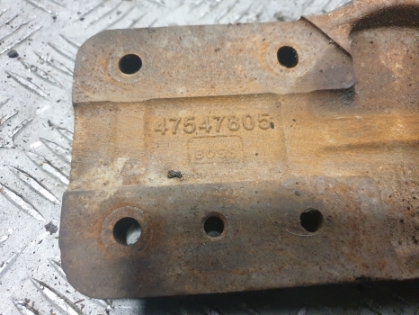 New Holland T5.100, T5.110, T5.120 Engine Mounting Bracket 47547805 - كرسي مكينة - جرار: صور 3 New Holland T5.100, T5.110, T5.120 Engine Mounting Bracket 47547805 - كرسي مكينة - جرار: صور 3