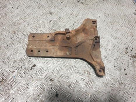 New Holland T5.100, T5.110, T5.120 Engine Mounting Bracket 47547805 - كرسي مكينة - جرار: صور 1 New Holland T5.100, T5.110, T5.120 Engine Mounting Bracket 47547805 - كرسي مكينة - جرار: صور 1