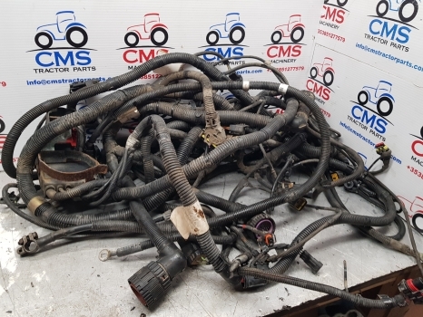 New Holland T7.200 Engine Front Frame Wiring Loom Wiring Loom - الكابلات / الأسلاك - جرار: صور 1 New Holland T7.200 Engine Front Frame Wiring Loom Wiring Loom - الكابلات / الأسلاك - جرار: صور 1