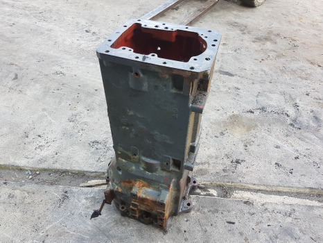 New Holland Tm, 60 Transmission Housing 5164693, 5181448, 5183647 - علبة التروس: صور 4 New Holland Tm, 60 Transmission Housing 5164693, 5181448, 5183647 - علبة التروس: صور 4