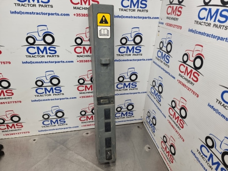 New Holland Tm Series Tm150, Tm130, Tm140, Tm155 Cab Interior Panel Rhs 82017218 - الكابينة والداخلية: صور 1 New Holland Tm Series Tm150, Tm130, Tm140, Tm155 Cab Interior Panel Rhs 82017218 - الكابينة والداخلية: صور 1