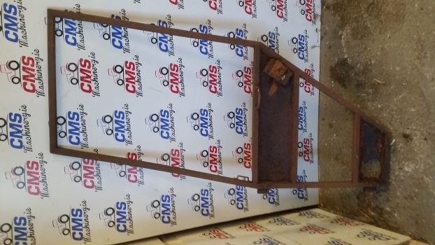 Zetor Cab Door Frame Right - باب و قطع الغيار - جرار: صور 5 Zetor Cab Door Frame Right - باب و قطع الغيار - جرار: صور 5