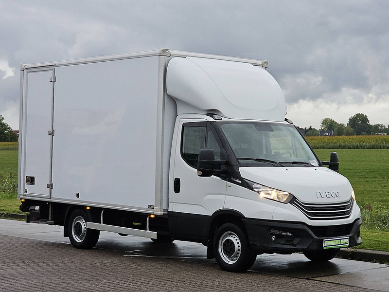 Iveco Daily 35S18 ac automaat EURO6 - الشاحنات الصغيرة صندوق مغلق: صور 4 Iveco Daily 35S18 ac automaat EURO6 - الشاحنات الصغيرة صندوق مغلق: صور 4