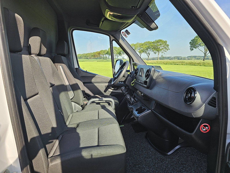 Mercedes-Benz Sprinter 317 Bakwagen Laadklep! إيجار Mercedes-Benz Sprinter 317 Bakwagen Laadklep!: صور 6
