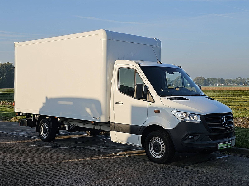 Mercedes-Benz Sprinter 317 Bakwagen Laadklep! - الشاحنات الصغيرة صندوق مغلق: صور 4 Mercedes-Benz Sprinter 317 Bakwagen Laadklep! - الشاحنات الصغيرة صندوق مغلق: صور 4